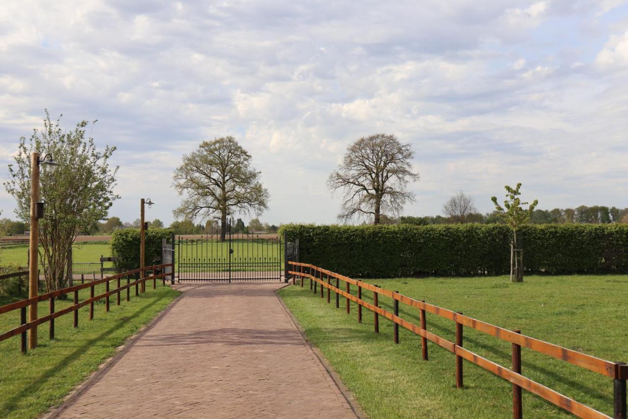 Met De Kippen Op Stok - Vakantiehuisjes Villa Baexem Exterior foto